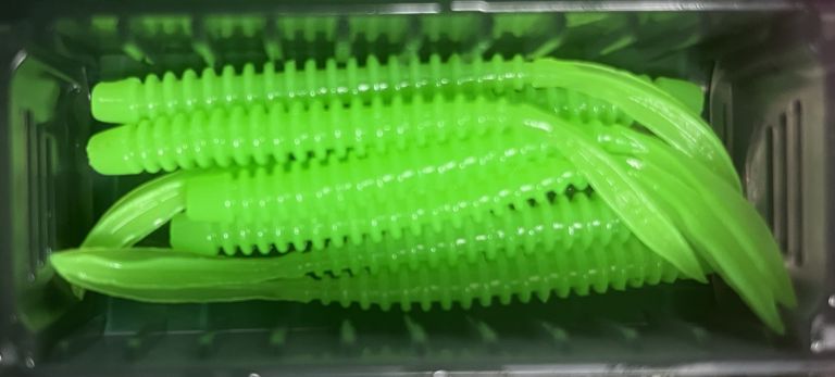 ジャッカル ペケリング 3インチ VC蛍光スライム